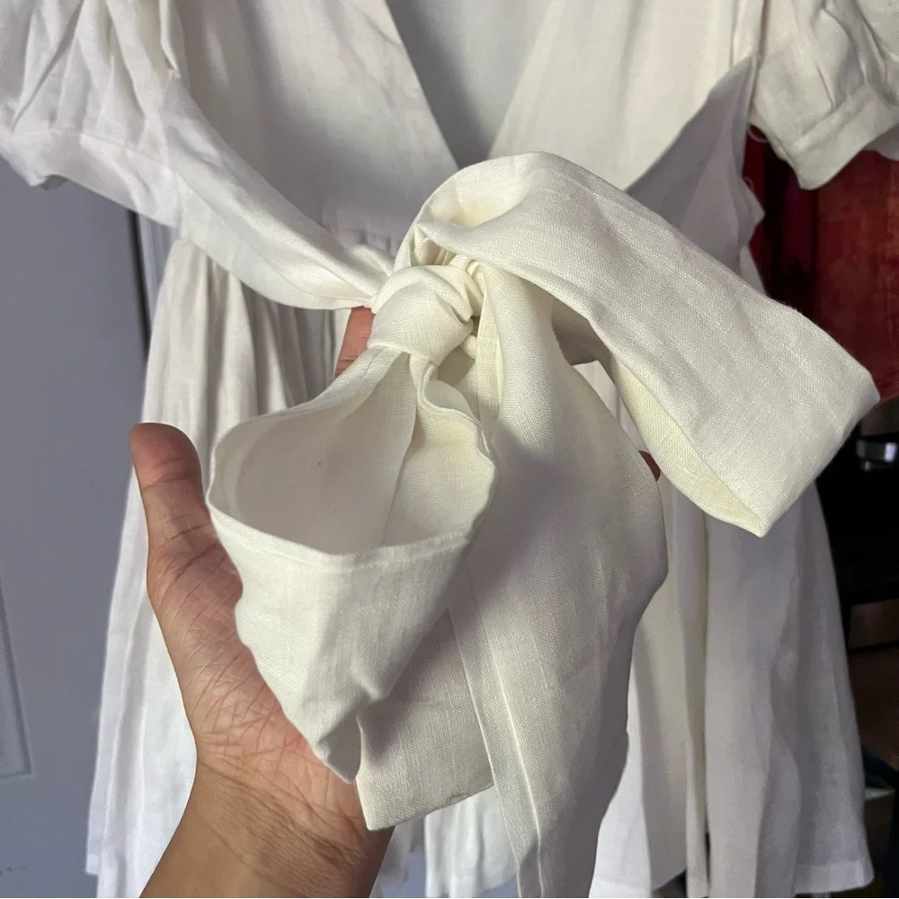 HAPPY BUTTON white linen short puff‎ sleeve babydoll full skirt tie back mini